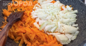 Лук или морковь — кто первый на сковороде: ошибка, которая портит вкус любого блюда