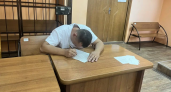 В стельку пьяный мужчина из Волжска попался, разъезжая по дороге