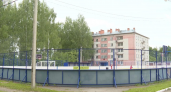 Резиновое покрытие, освещение и хоккейные ворота: в Оршанке заработала новая спортзона