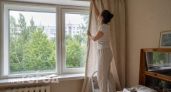 Шторы выкинула на помойку: дизайнеры нашли новый тренд, который расширяет комнату