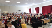 В селе Петьялы верующие получили в дар Библию на марийском языке