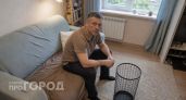 Купила в "Фикс Прайс" обычную корзинку для бумаг и превратила в стильный пуф: соседки не верят, что это самоделка