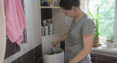 Раз в неделю жму каплю зубной пасты в бачок унитаза: сначала не верила, а теперь без этого лайфхака уже не могу
