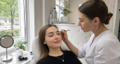 Отказалась от ламинирования бровей — и нашла способ, который работает даже с самым дешёвым гелем