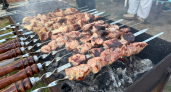 Шашлычник шепнул один трюк — теперь мясо тает во рту: всё дело в одном привычном компоненте