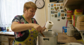 Сварила туалетную бумагу — и получила лакомство: все тараканы сбежались в одно место 