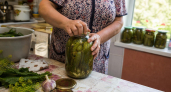Огурцы по-деревенски: получаются именно такими, как у бабушки — хруст стоит на всю деревню 