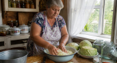 Капусту по‑грузински готовлю без возни с банками: через 12 часов она уже на столе, а хруст слышен на всю улицу