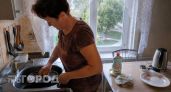 Самая замызганная сковорода засверкает чистотой: просто смешиваю эти два средства по методу двух стаканов