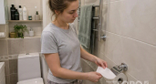 Туалетную бумагу складываю втрое и сбрызгиваю водой: копеечный трюк выручает каждый день