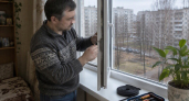 Холодный ветер ловлю в воздушный "карман": простой слой на окне помогает убрать сквозняк в доме