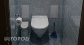 Можно ли выкидывать туалетную бумагу в унитаз: опытный сантехник дал точный ответ