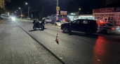 Женщину увезли в больницу после аварии с иномаркой и мотоциклом