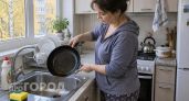 Можно масло со сковородки выливать в раковину или унитаз после готовки: точный ответ старого сантехника