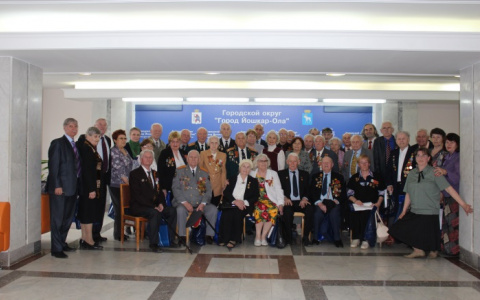 Мэр Йошкар-Олы пожелал ветеранам здоровья и долгих лет жизни