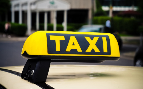 В России предлагают лицензировать водителей такси