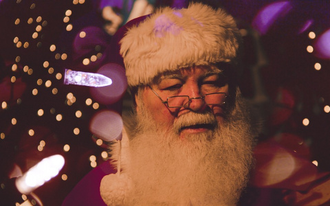 Сколько нужно ехать йошкаролинцам, чтобы посмотреть на десять популярных Дедов Морозов?