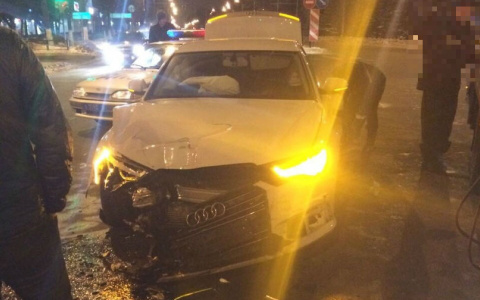 Ищут свидетелей ДТП: в Йошкар-Оле две Audi столкнулись на дороге