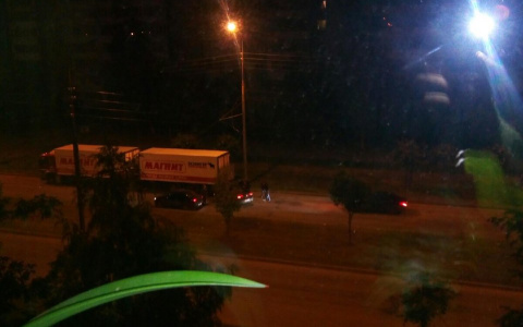 Ночное ДТП: в Йошкар-Оле легковая машина «влетела» под фуру
