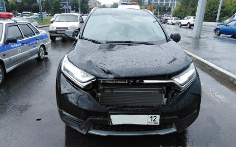 Отчаянный йошкаролинец и пьяный водитель устроили ДТП на Центральном мосту