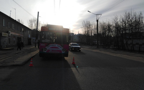 Йошкаролинка выпала на ходу из троллейбуса: что рассказали полицейские?