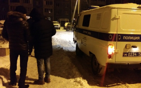 «Она кричала и стучала в дверь»: йошкаролинец рассказал о поножовщине в подъезде