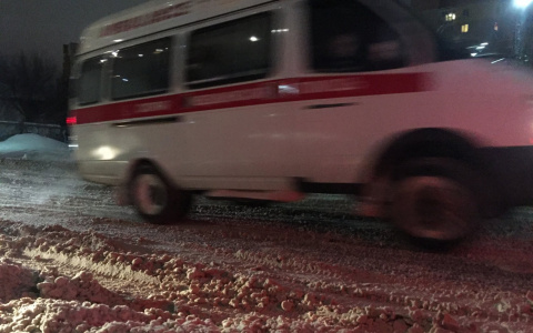 В Йошкар-Оле на Дружбе легковушка столкнулась со "скорой"