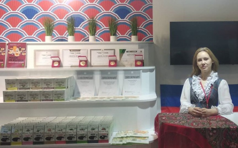 Посетители международной выставки в Берлине попробовали иван-чай из Марий Эл