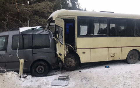 В ДТП на Казанском тракте с автобусом и иномаркой пострадали четверо