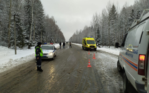 Появились фото с места ДТП на трассе «Вятка», где столкнулись Volvo и Приора