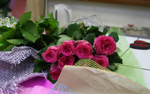 Йошкаролинец написал стихотворение для милых дам в Международный женский день