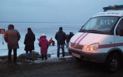 Спасатели эвакуировали двух жителей Марий Эл, оказавшихся в ледяной Волге