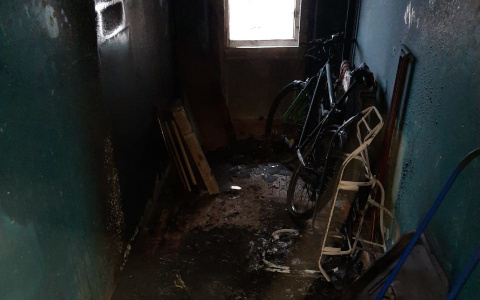 «Эвакуировали восемь человек»: стало известно, из-за чего на Йывана Кырли в Йошкар-Оле вспыхнул этаж