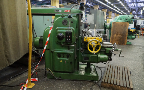 На заводе Йошкар-Олы рабочий лишился кисти руки