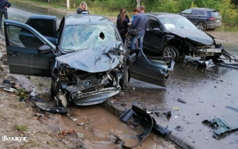 Виновница лобового столкновения в Волжске оказалась в суде