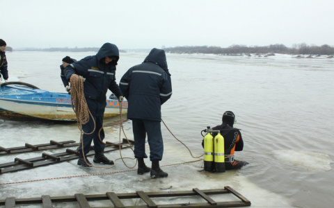 В Марий Эл на Волге рыбак погиб во время ловли с лодки