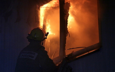 «Это был поджог»: в Звенигово загорелся многоквартирный дом