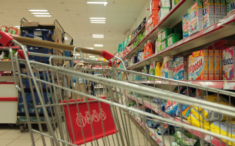 Минпромторг объяснил, можно ли ходить на ярмарки и в гипермаркеты не рядом с домом