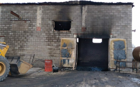 Стали известны обстоятельства крупного пожара в Марий Эл, который тушили около 20 огнеборцев