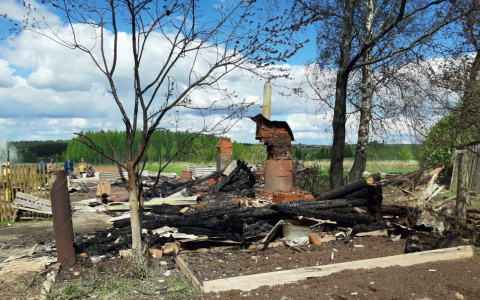 Семья из Марий Эл осталась без крыши над головой