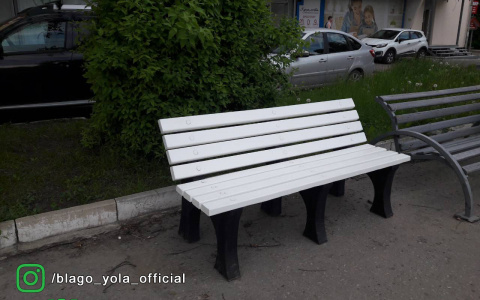 В Йошкар-Оле сломанные эколавки сменили на новые