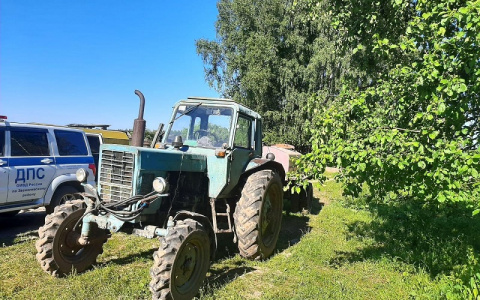Девятилетний малыш погиб под колесами трактора: известны подробности