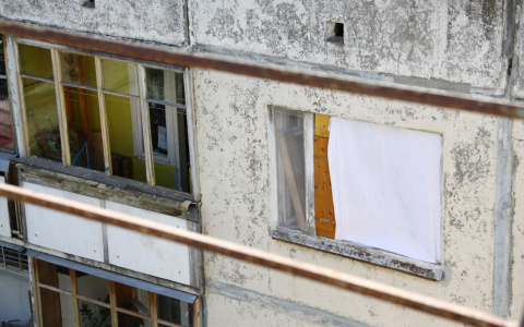 В Йошкар-Оле вновь из окна выпал малыш: на место выезжали медики