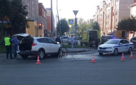 Известно, кто спровоцировал серьезное ДТП на Машиностроителей