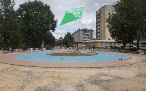 В Йошкар-Оле продолжают реконструировать сквер Свирина
