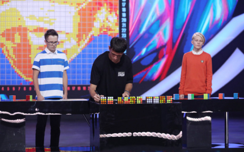 Подростка из Йошкар-Олы, собирающего кубик Рубика на скорость, покажут по федеральному каналу