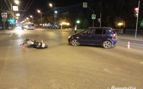 В Йошкар-Оле на Первомайской водитель «Хендай» сбил мотоциклиста