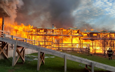 Пожар в Марий Эл уничтожил базу отдыха