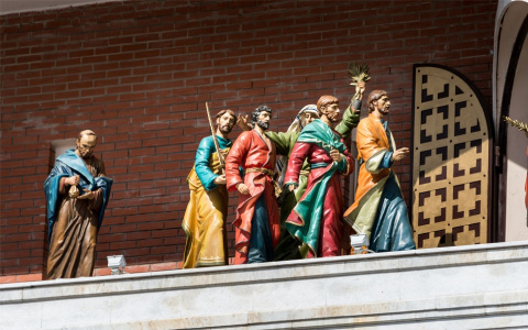 В Йошкар-Оле  вновь «ожили» 12 апостолов