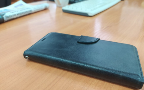 Йошкаролинка сдала в ломбард телефон знакомого